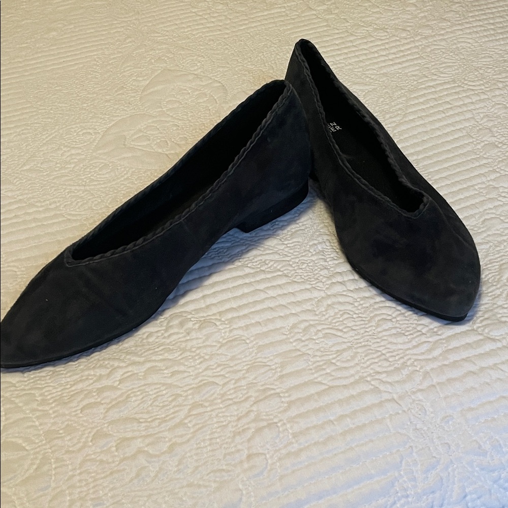Eileen Fisher dark blue Suede Flats